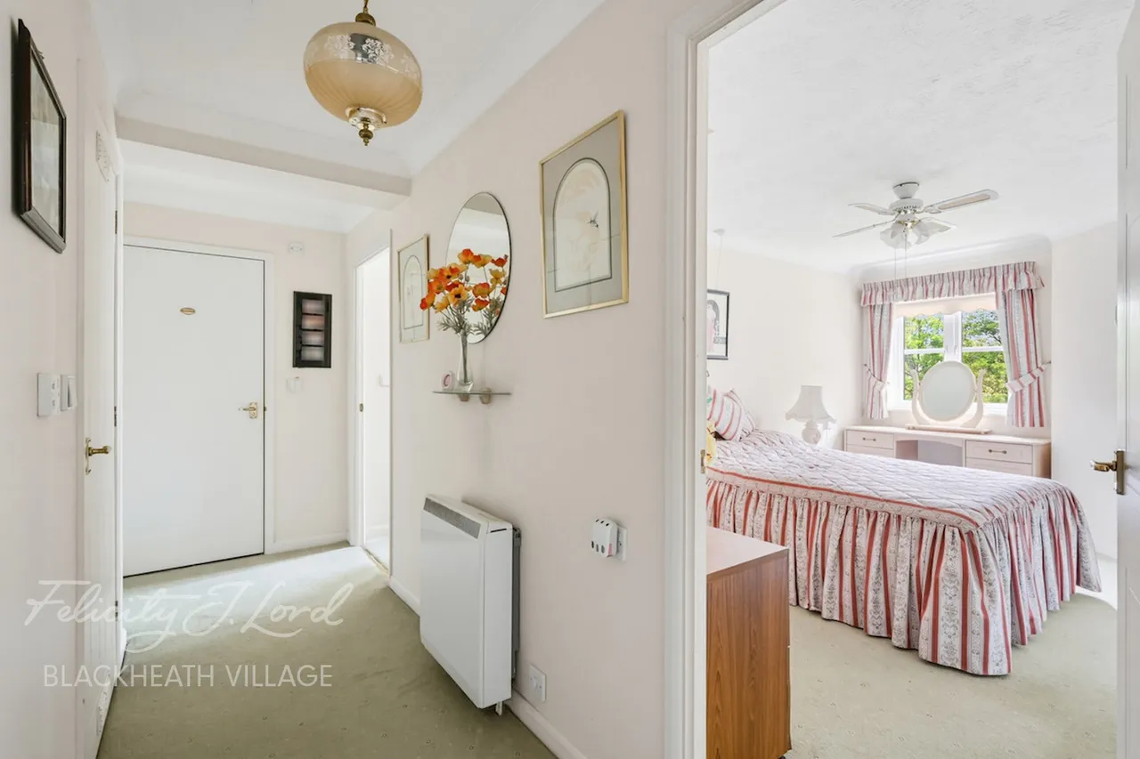 Marvels Lane, London, SE12, photo 10