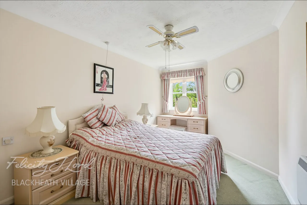Marvels Lane, London, SE12, photo 9