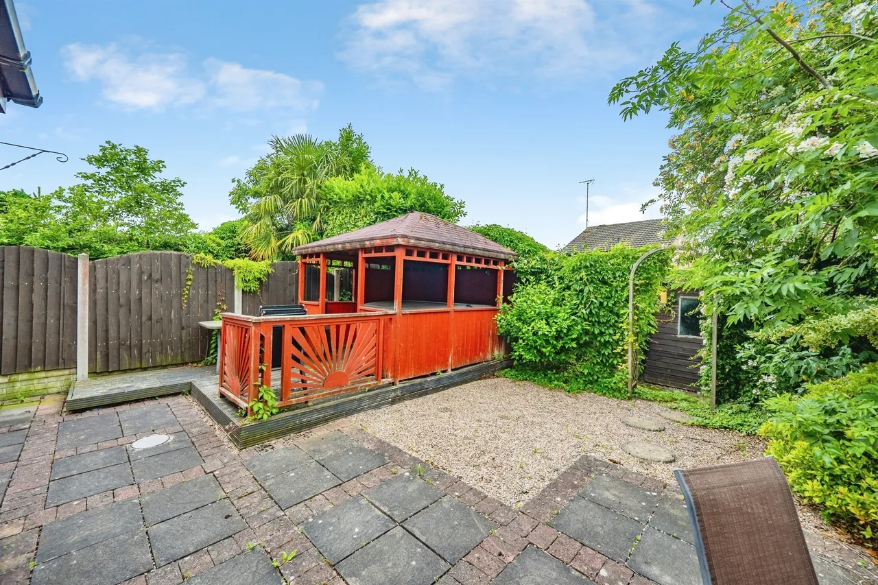 Redwood Drive, Burton-On-Trent, DE15, photo 29