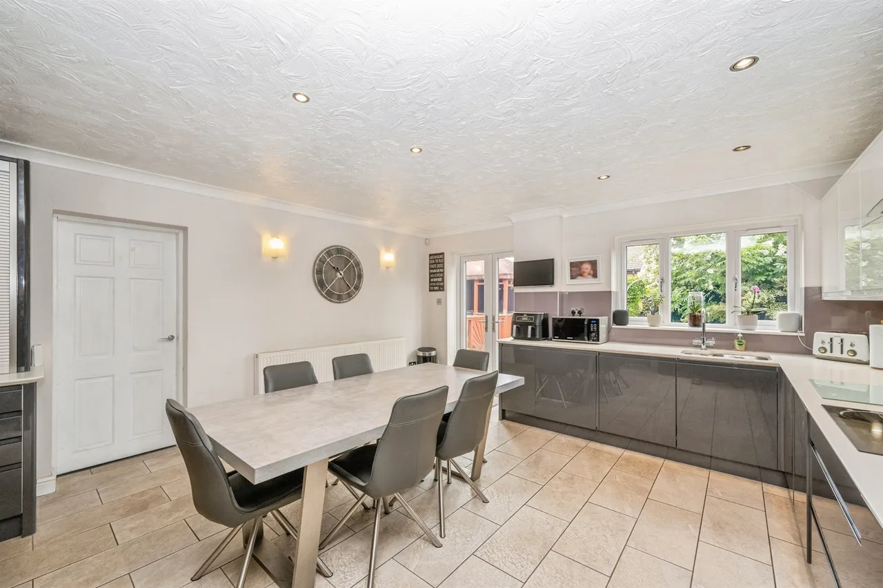 Redwood Drive, Burton-On-Trent, DE15, photo 8
