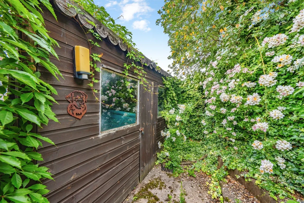Redwood Drive, Burton-On-Trent, DE15, photo 31
