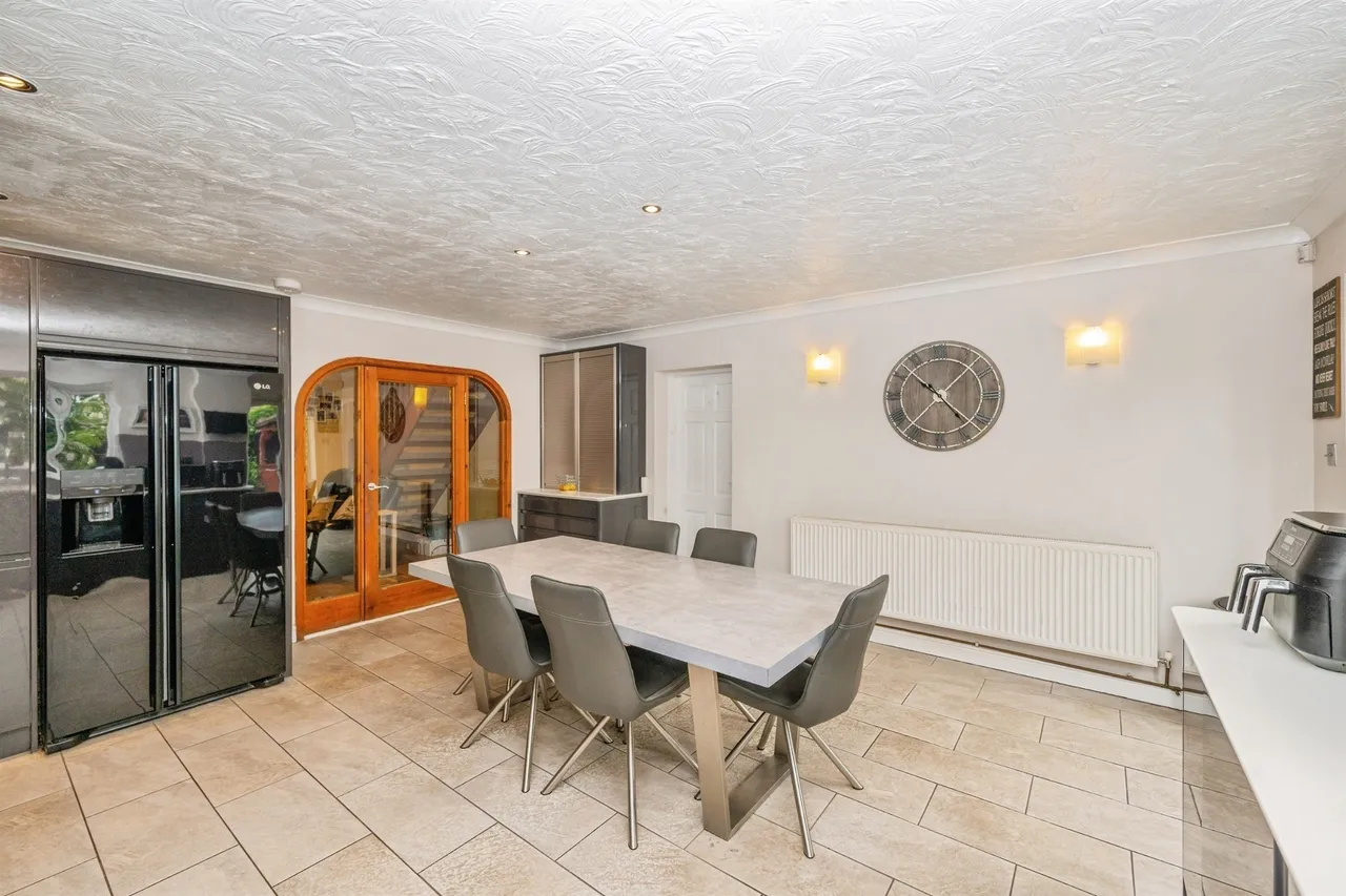 Redwood Drive, Burton-On-Trent, DE15, photo 7