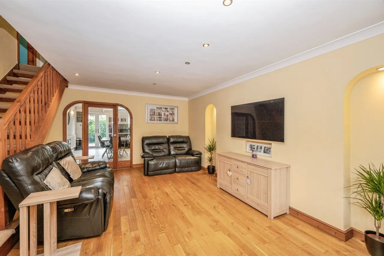 Redwood Drive, Burton-On-Trent, DE15, photo 18