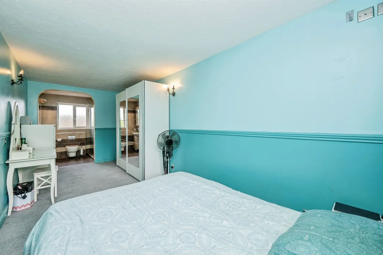 Redwood Drive, Burton-On-Trent, DE15, photo 25
