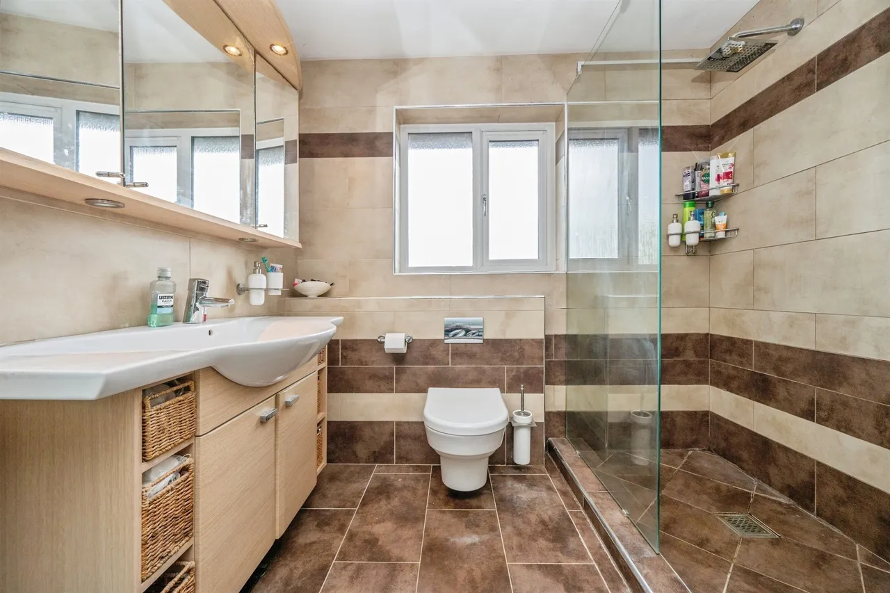 Redwood Drive, Burton-On-Trent, DE15, photo 14
