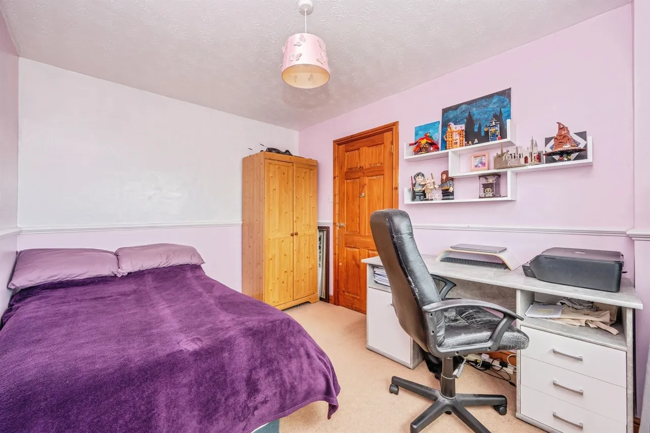 Redwood Drive, Burton-On-Trent, DE15, photo 15