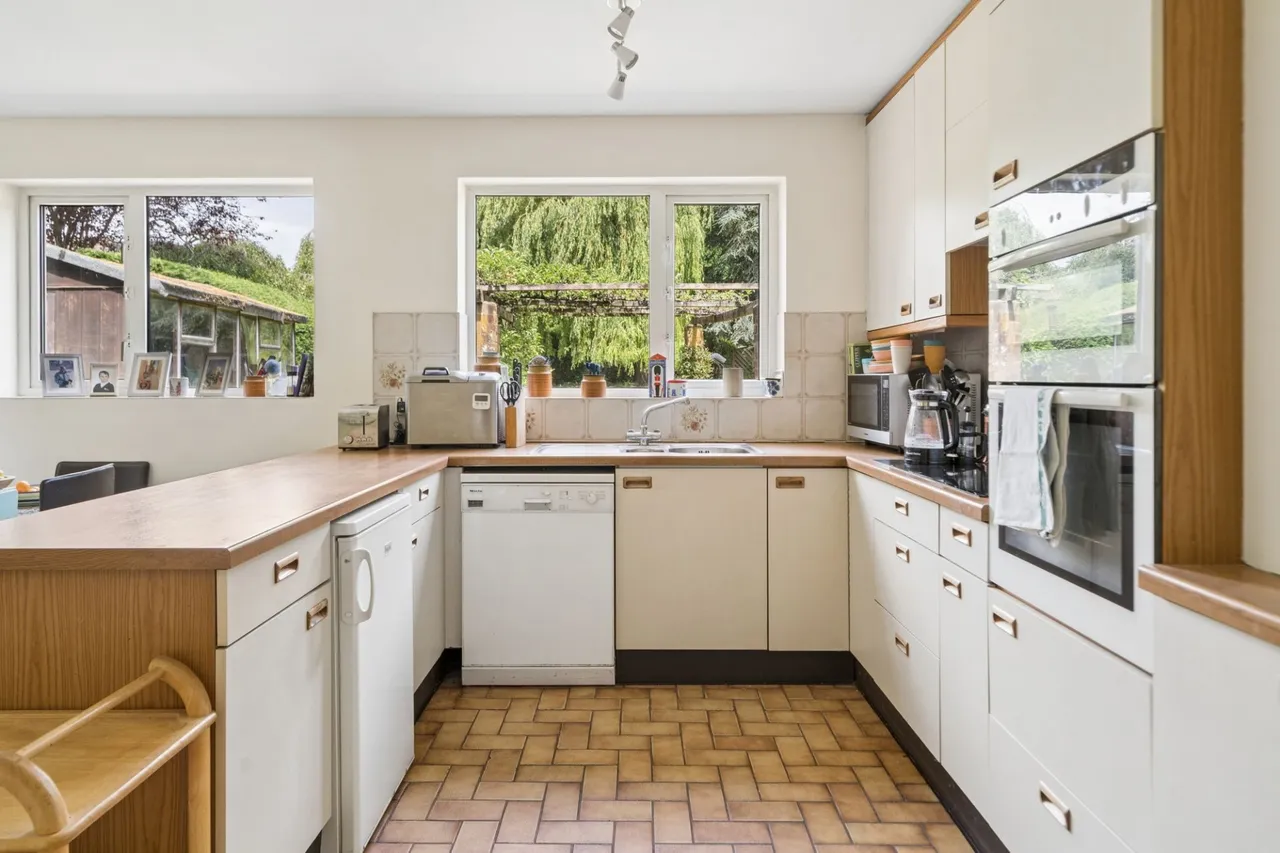 Wattleton Road, Beaconsfield, HP9, photo 5