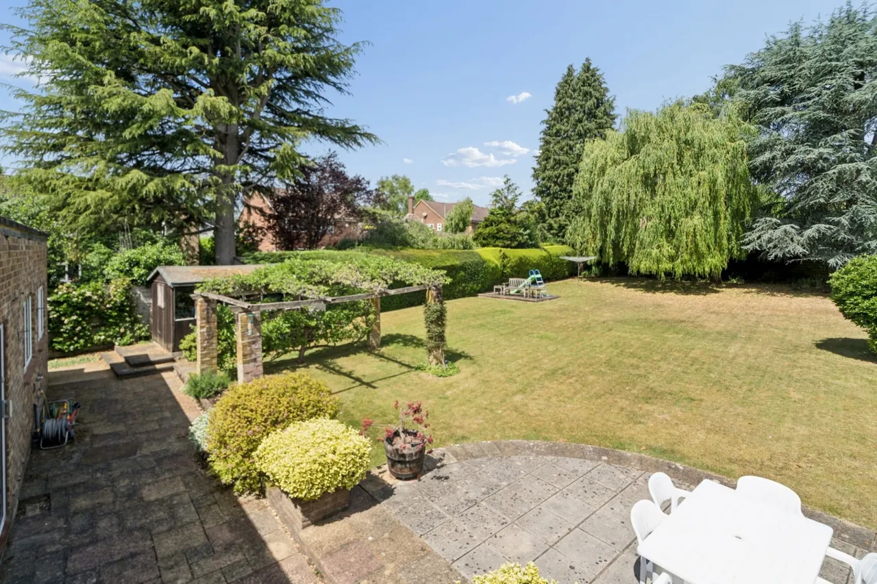 Wattleton Road, Beaconsfield, HP9, photo 17