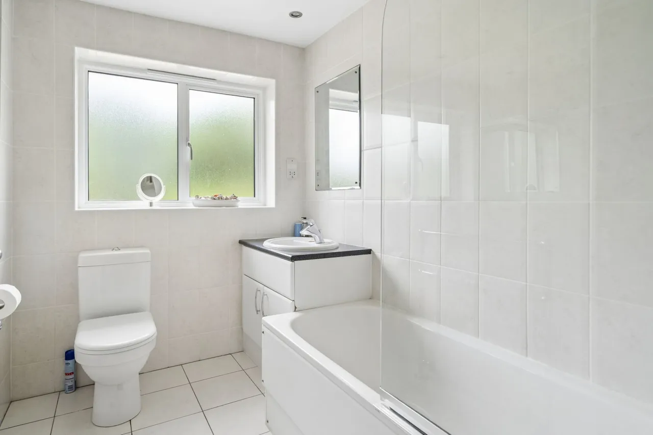 Wattleton Road, Beaconsfield, HP9, photo 15