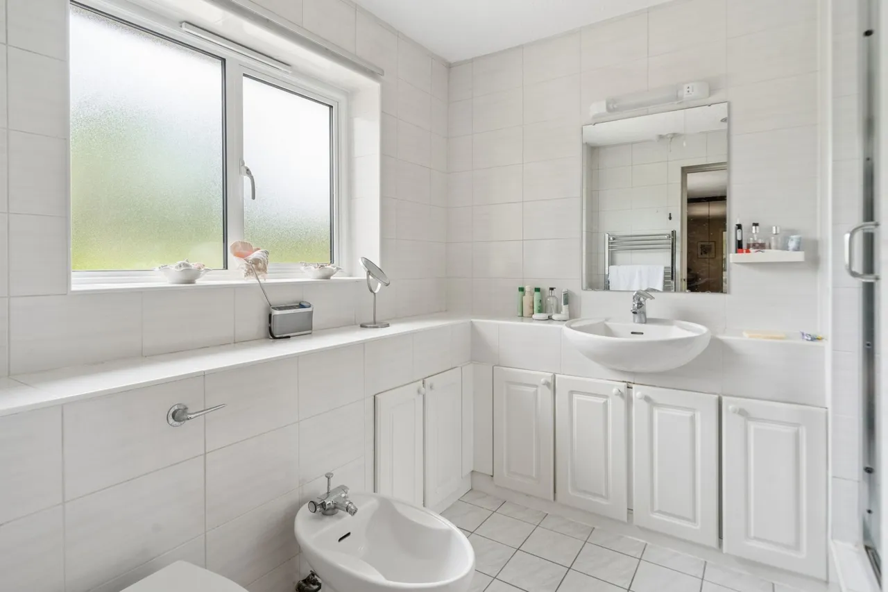 Wattleton Road, Beaconsfield, HP9, photo 10