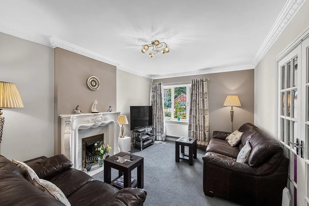 Byrons Drive, Timperley WA15 6JF, photo 2