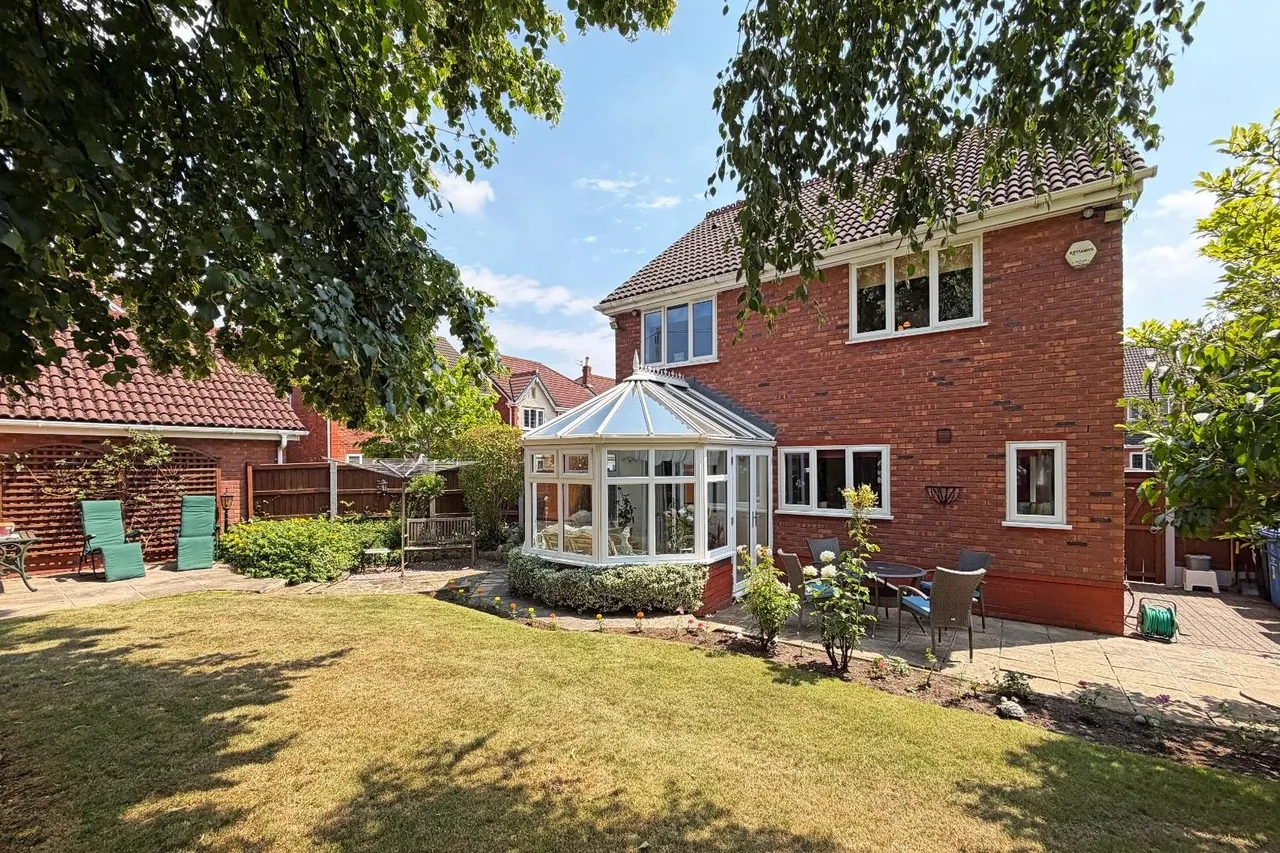 Byrons Drive, Timperley WA15 6JF, photo 30