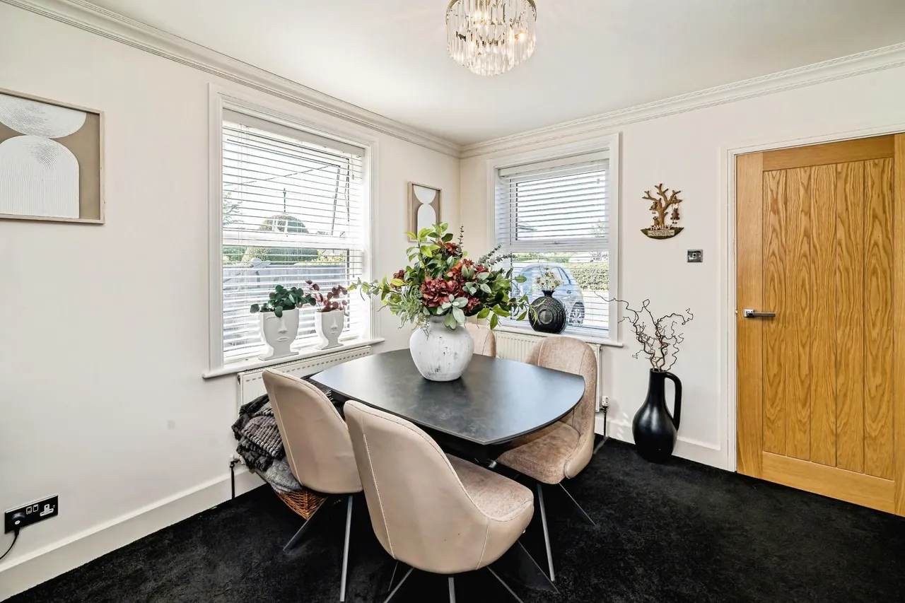 Beech Tree Road, Holmer Green, HP15, photo 16