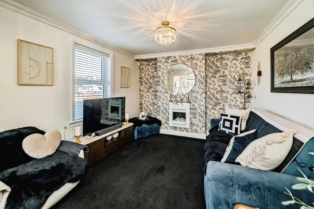 Beech Tree Road, Holmer Green, HP15, photo 15