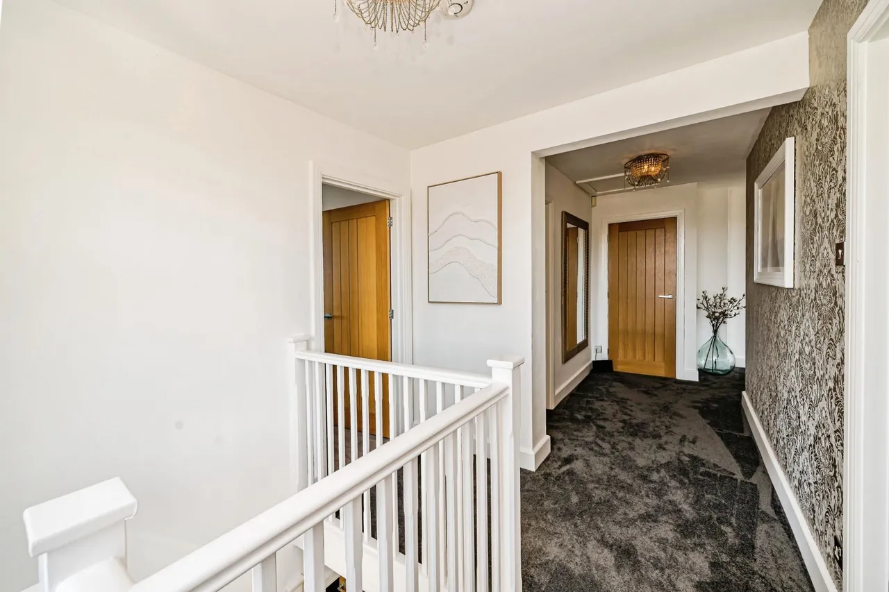 Beech Tree Road, Holmer Green, HP15, photo 22