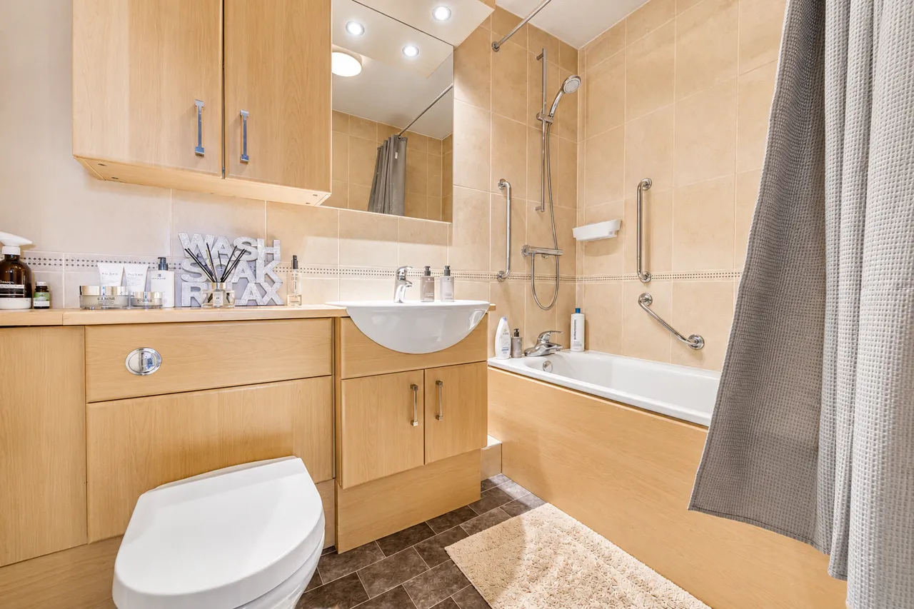 The Green, Sidcup, DA14 6DF, photo 5