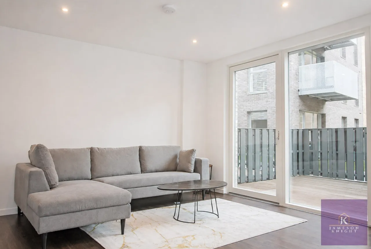 4 bed house for sale, Henry Street, London, SE8