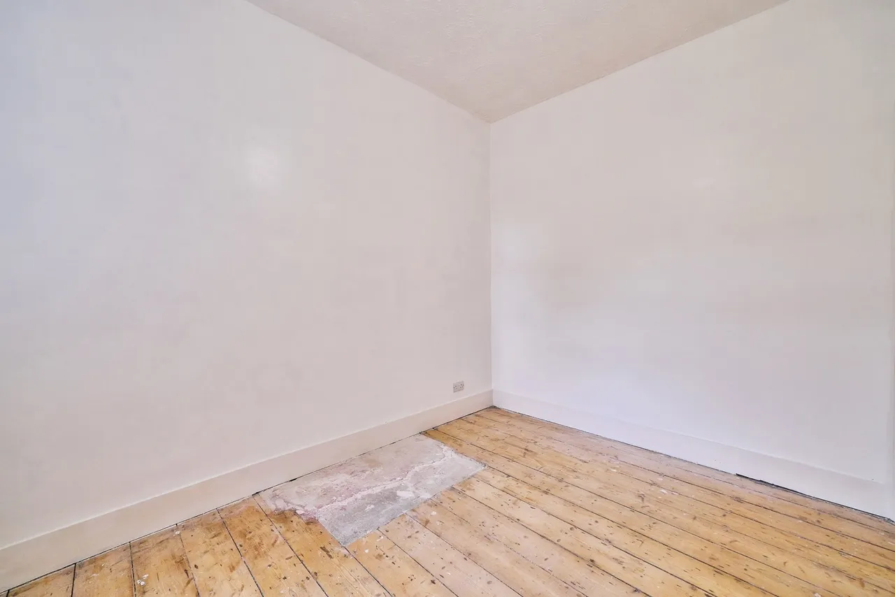 Salisbury Road, London, E7, photo 6
