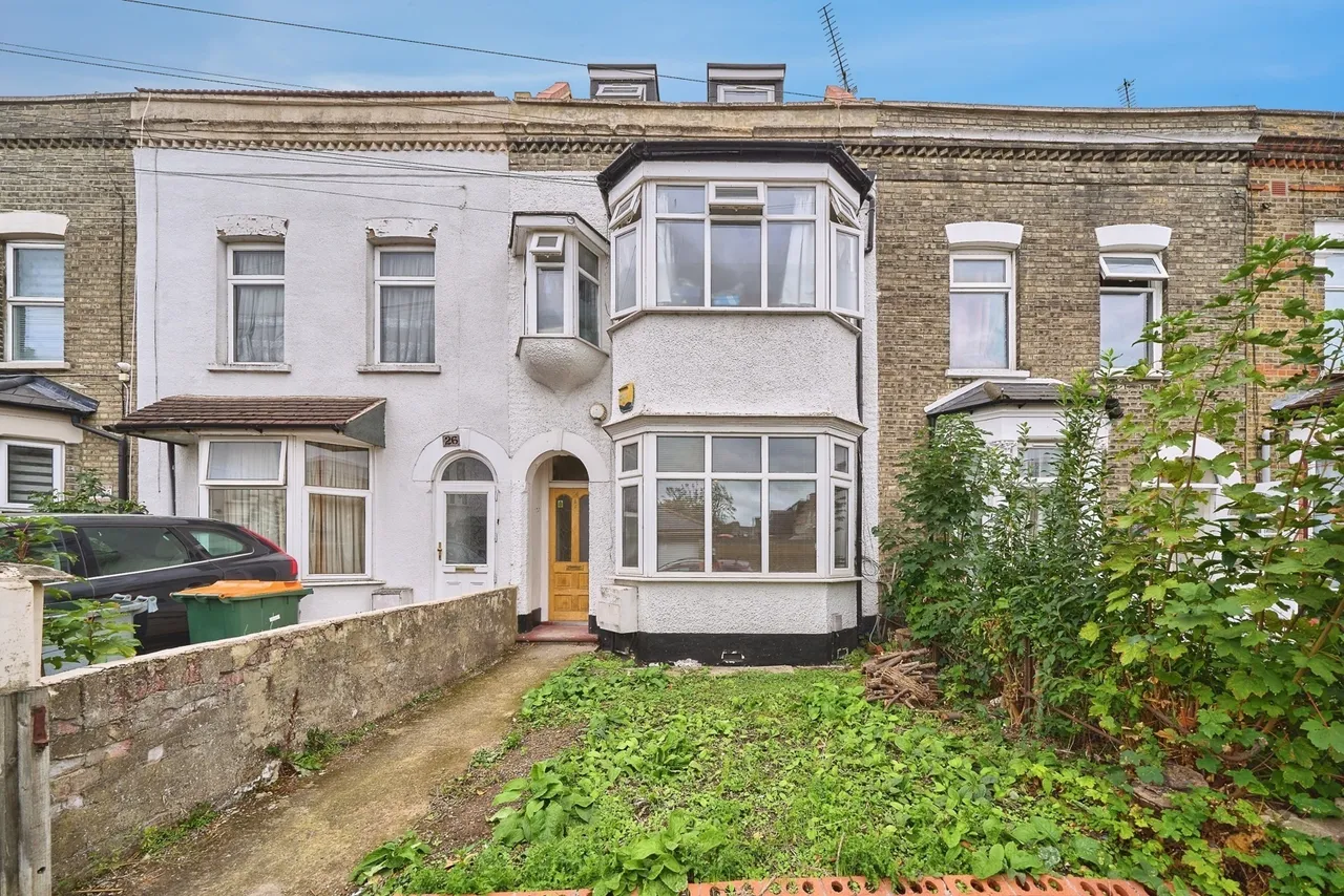 Salisbury Road, London, E7, photo 2