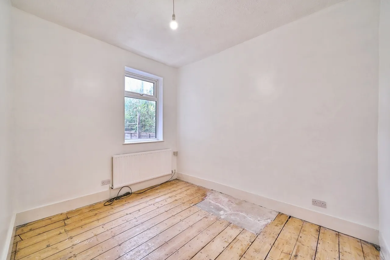 Salisbury Road, London, E7, photo 4