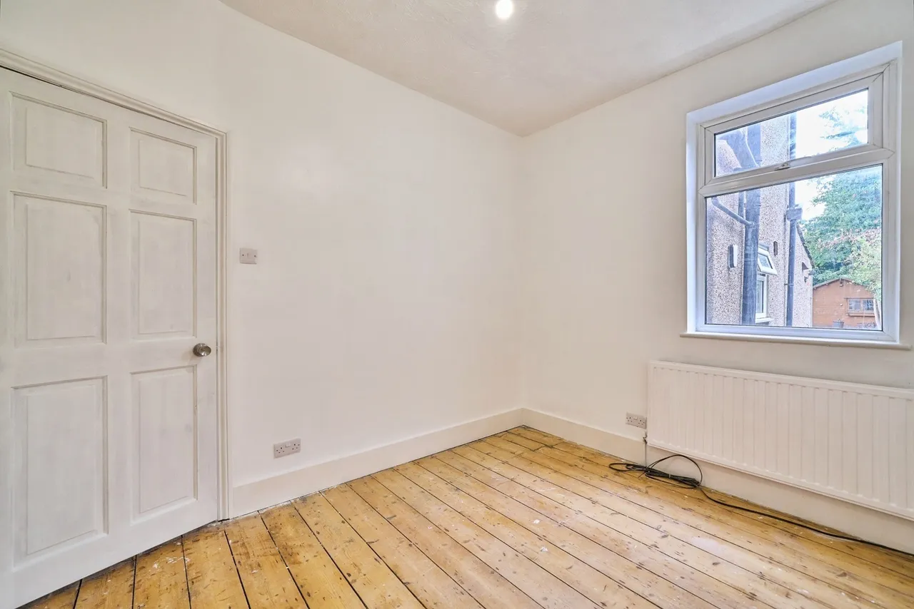 Salisbury Road, London, E7, photo 5