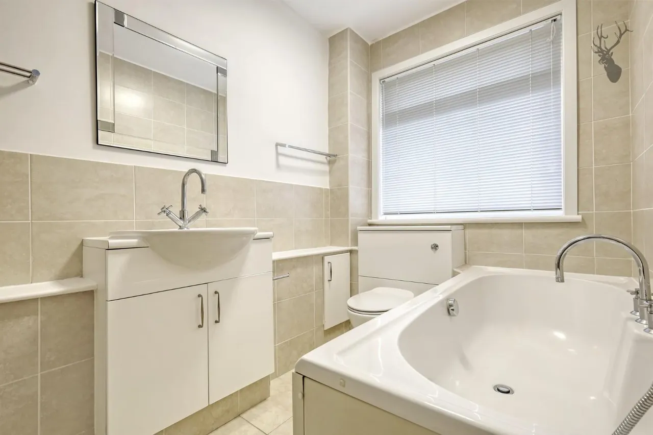 Forest Drive, Theydon Bois, CM16, photo 7