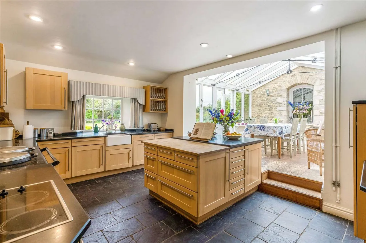 Tormarton, Badminton, South Gloucestershire, GL9 1JD, photo 7