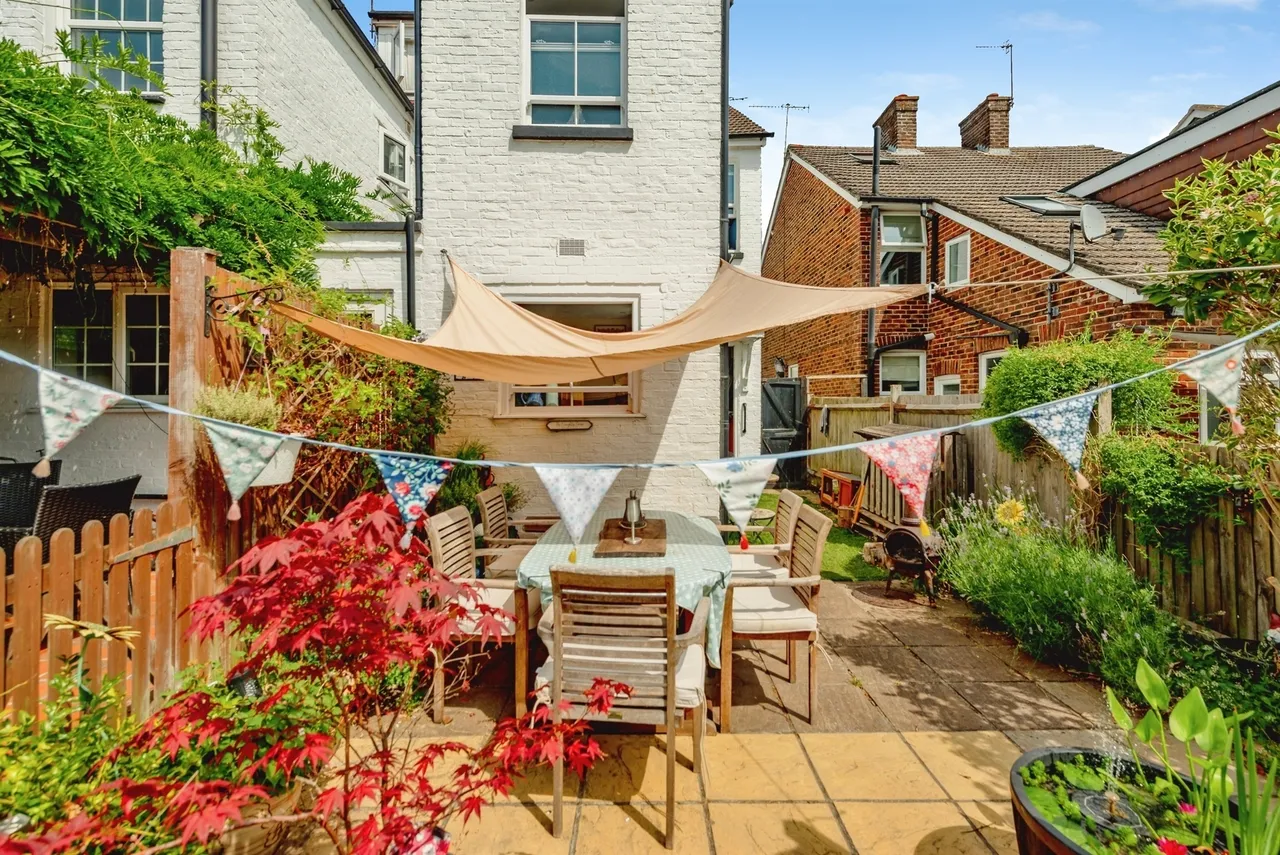 Endsleigh Road, Merstham, Redhill, photo 16