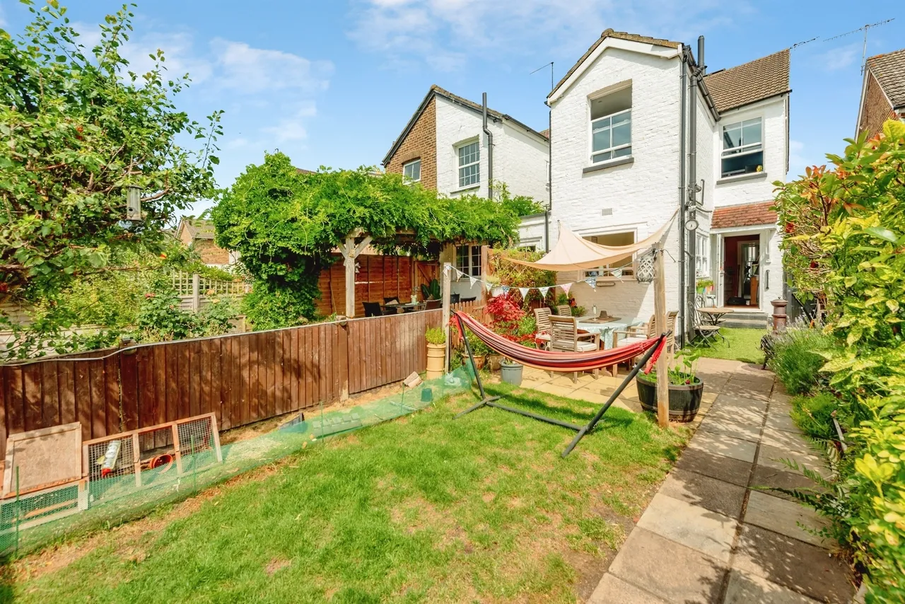 Endsleigh Road, Merstham, Redhill, photo 15
