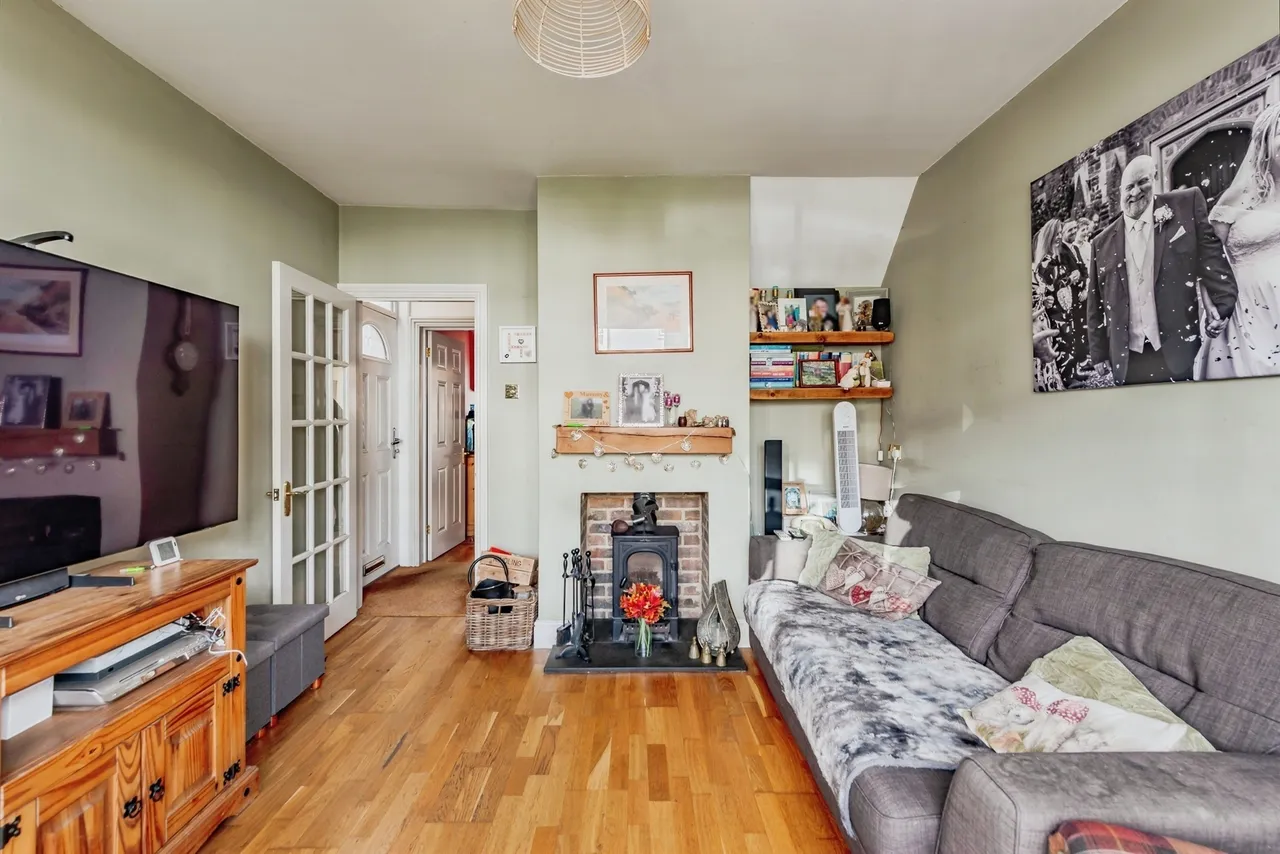 Endsleigh Road, Merstham, Redhill, photo 3