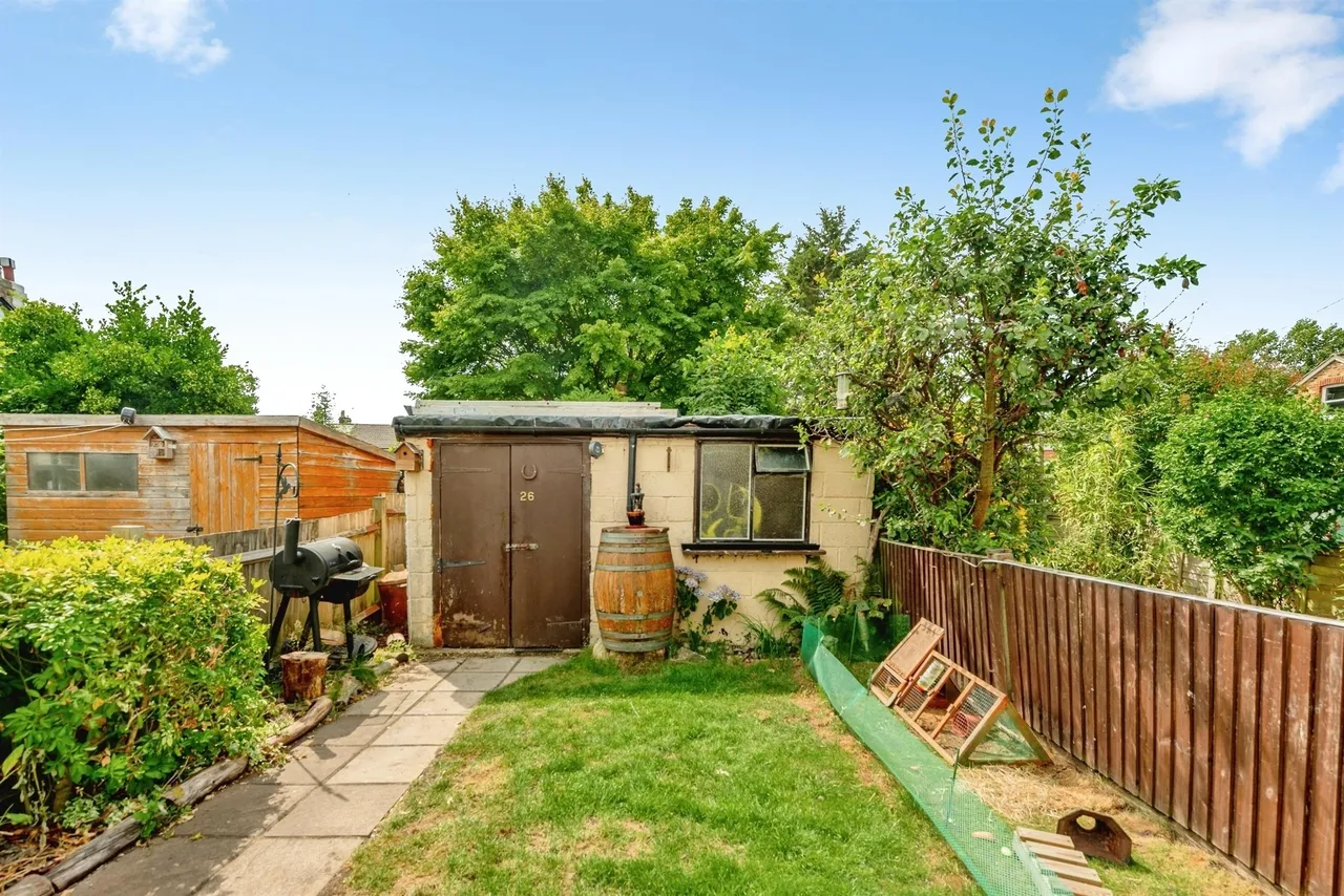 Endsleigh Road, Merstham, Redhill, photo 14