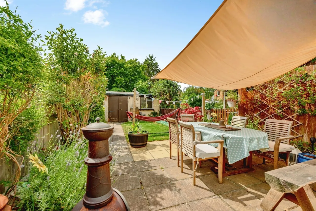 Endsleigh Road, Merstham, Redhill, photo 13