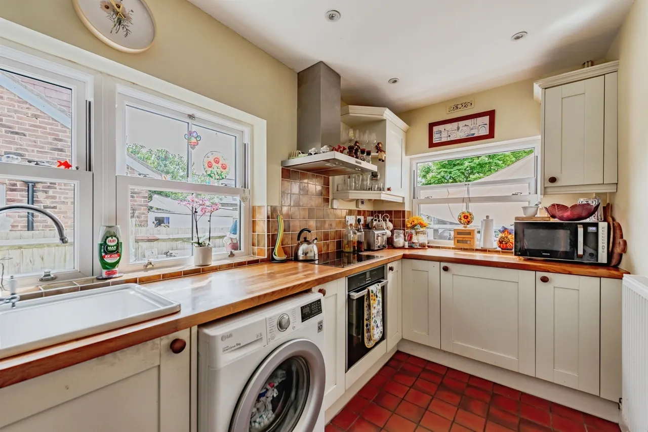 Endsleigh Road, Merstham, Redhill, photo 7