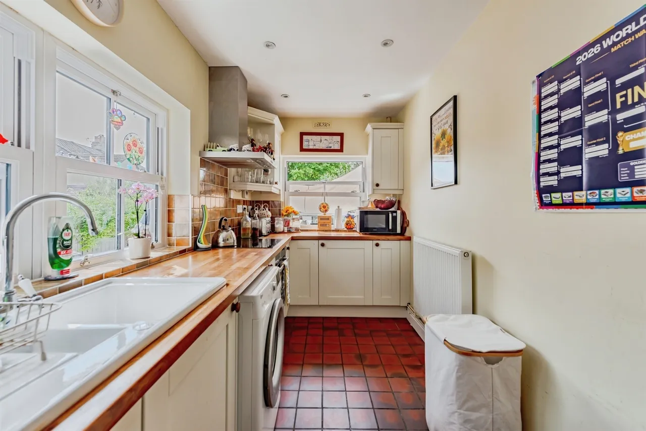 Endsleigh Road, Merstham, Redhill, photo 6
