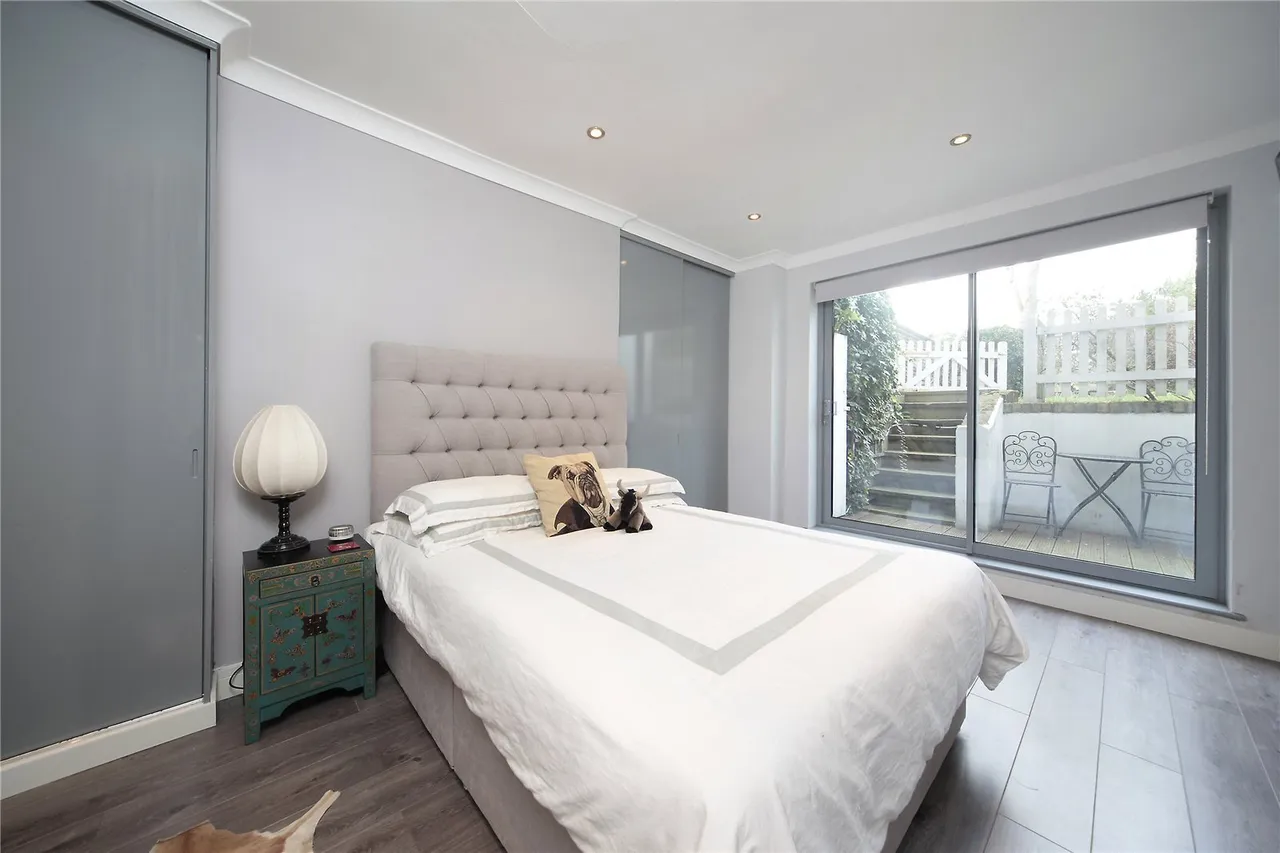 Clapham Common North Side, Clapham, SW4, photo 5
