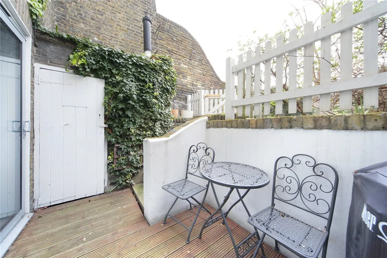 Clapham Common North Side, Clapham, SW4, photo 7