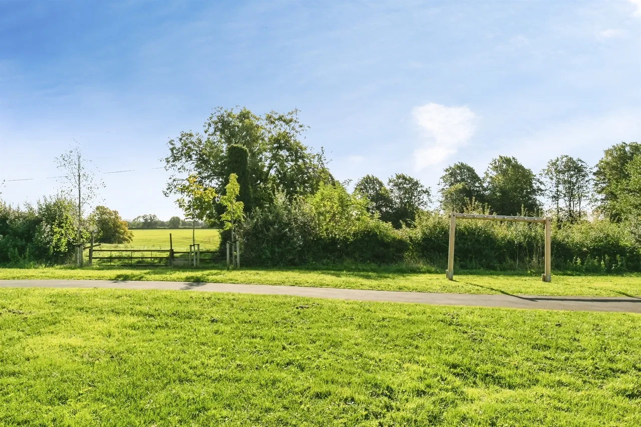 Dunlin Way, Winsford, CW7, photo 3