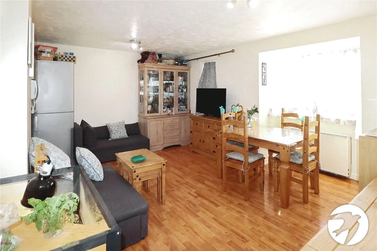 Chandlers Drive, Erith, DA8, photo 4
