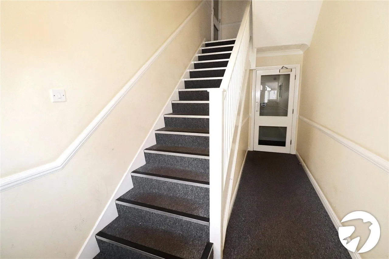 Chandlers Drive, Erith, DA8, photo 8