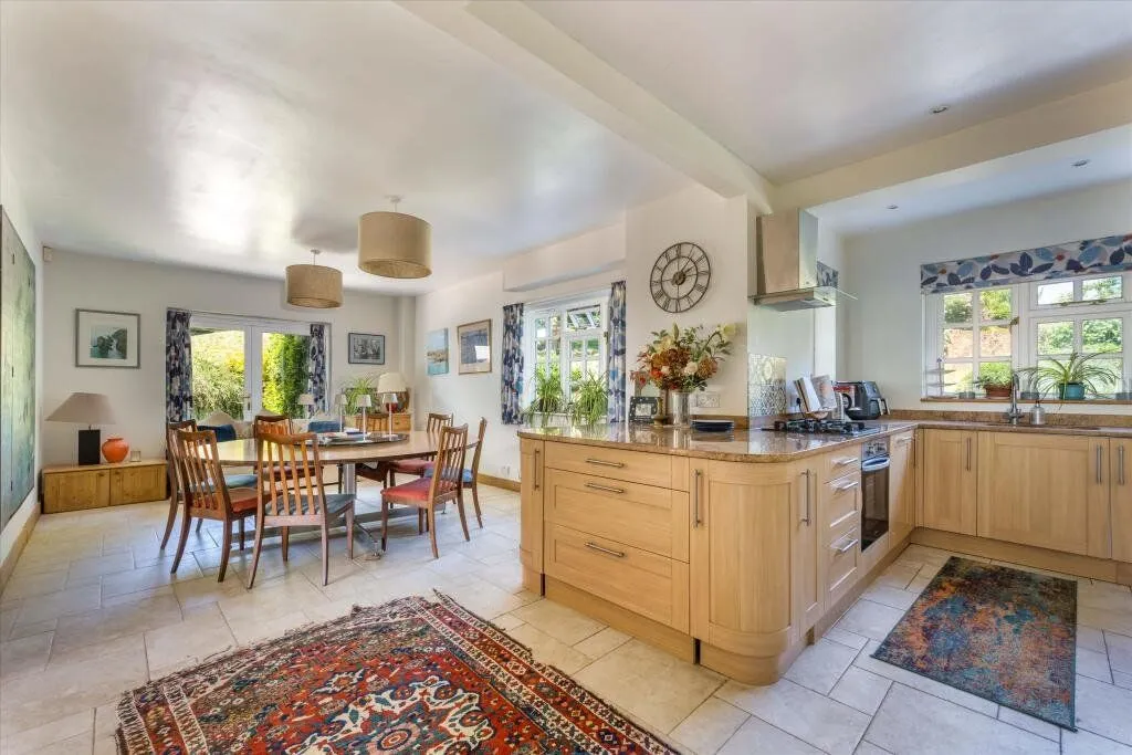Nutbourne Lane, Nutbourne, Pulborough, West Sussex, RH20 2HF, photo 3