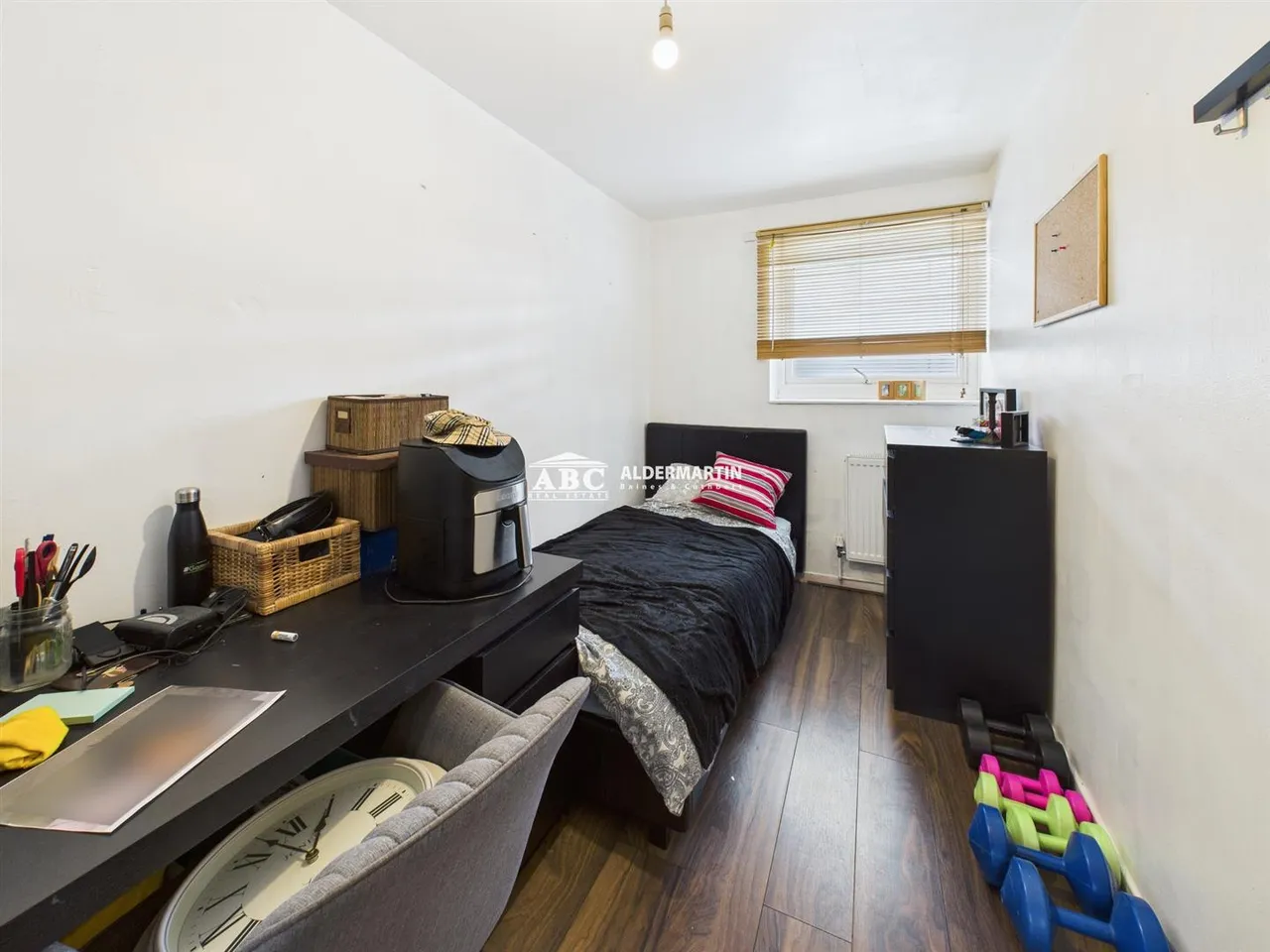 Belle Vue Estate, London, photo 8