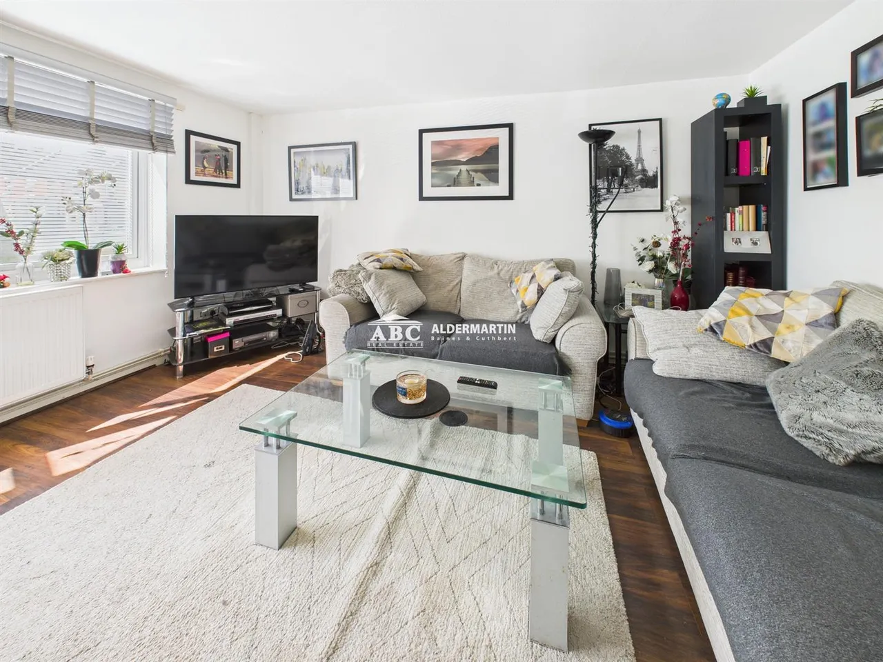 Belle Vue Estate, London, photo 13