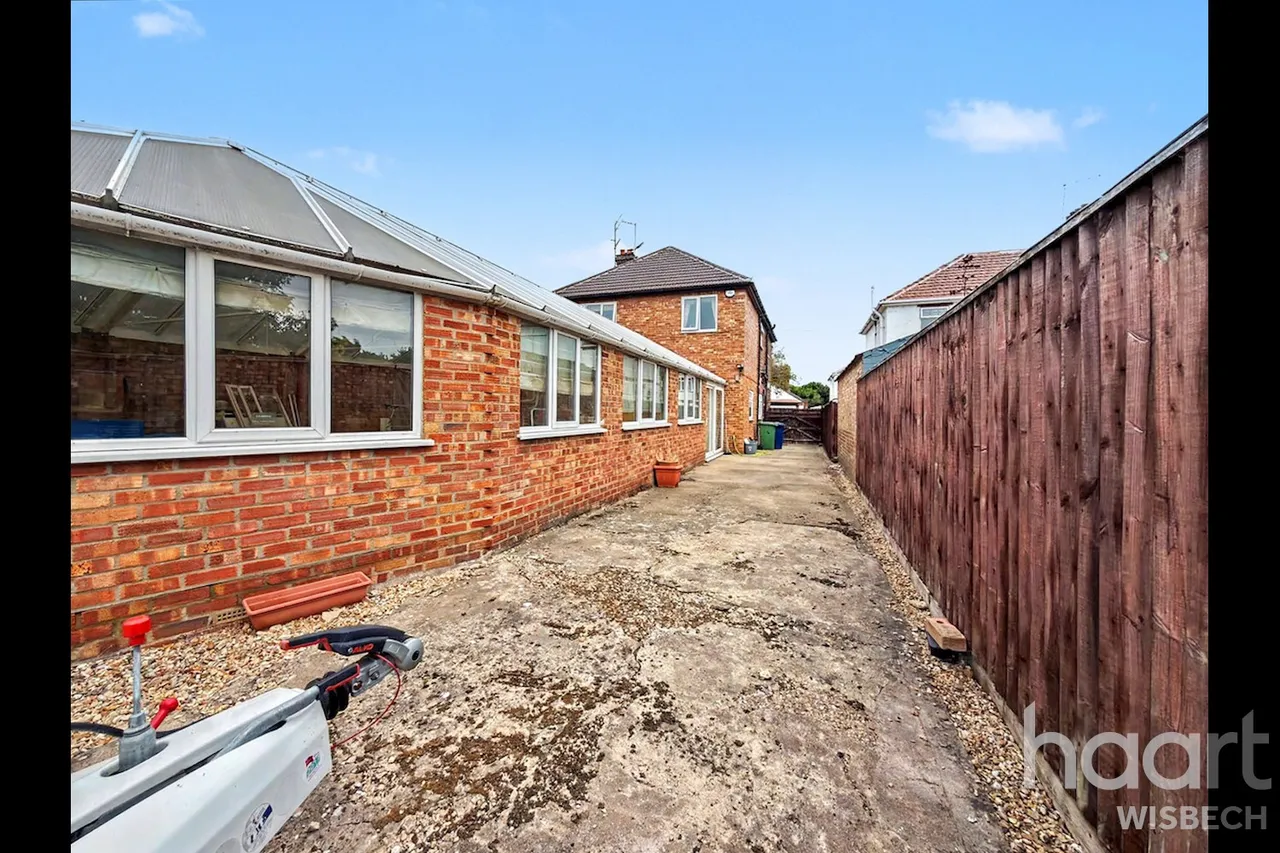 Sandringham Avenue, Wisbech, PE13, photo 24