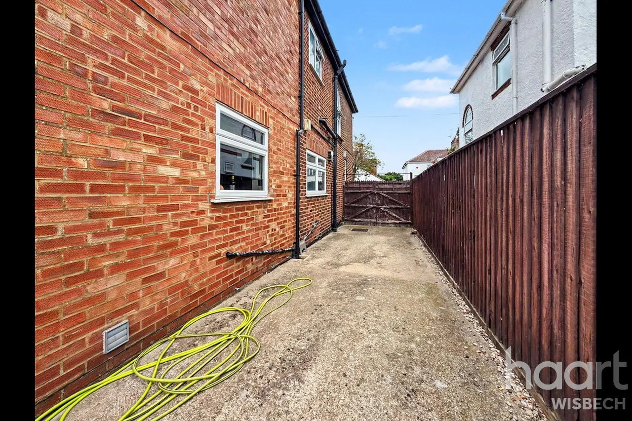Sandringham Avenue, Wisbech, PE13, photo 22