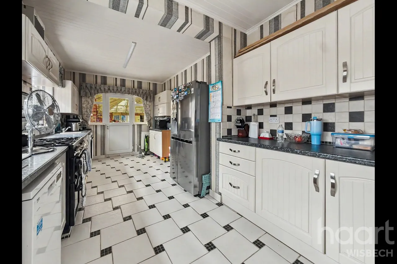 Sandringham Avenue, Wisbech, PE13, photo 2