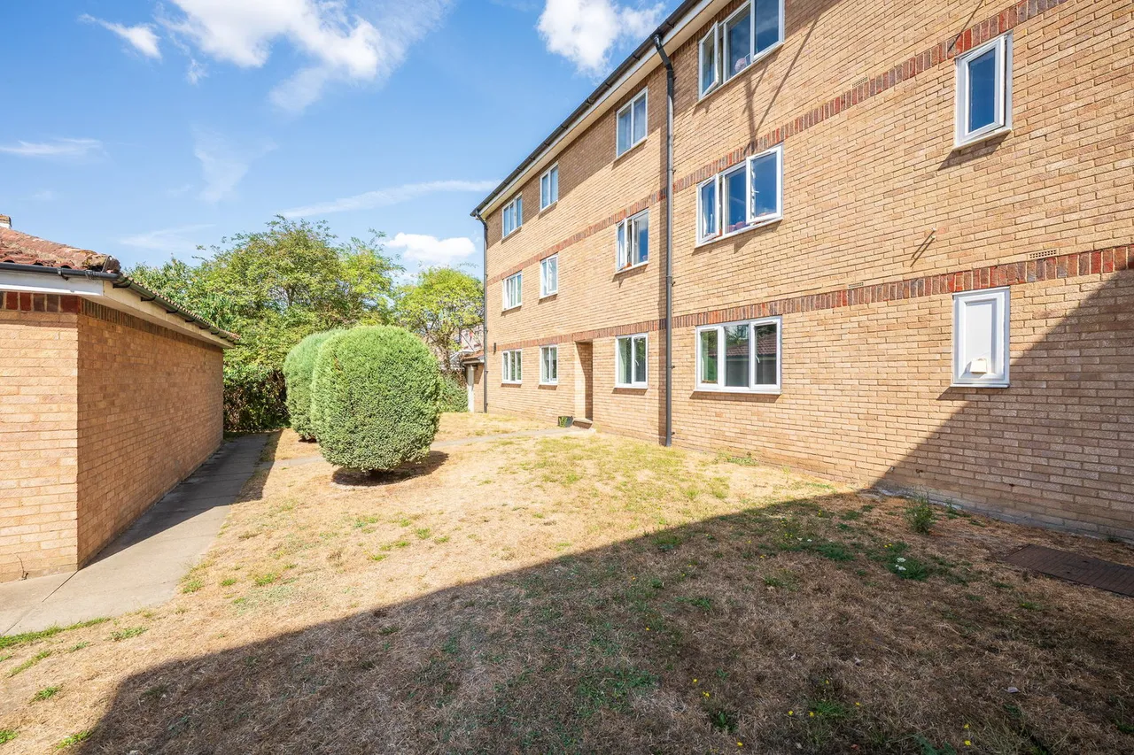 Wickham Lane, Welling, DA16, photo 13