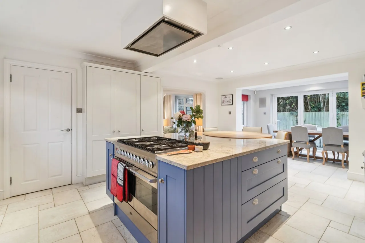 Manor Farm Way, Seer Green, HP9, photo 2