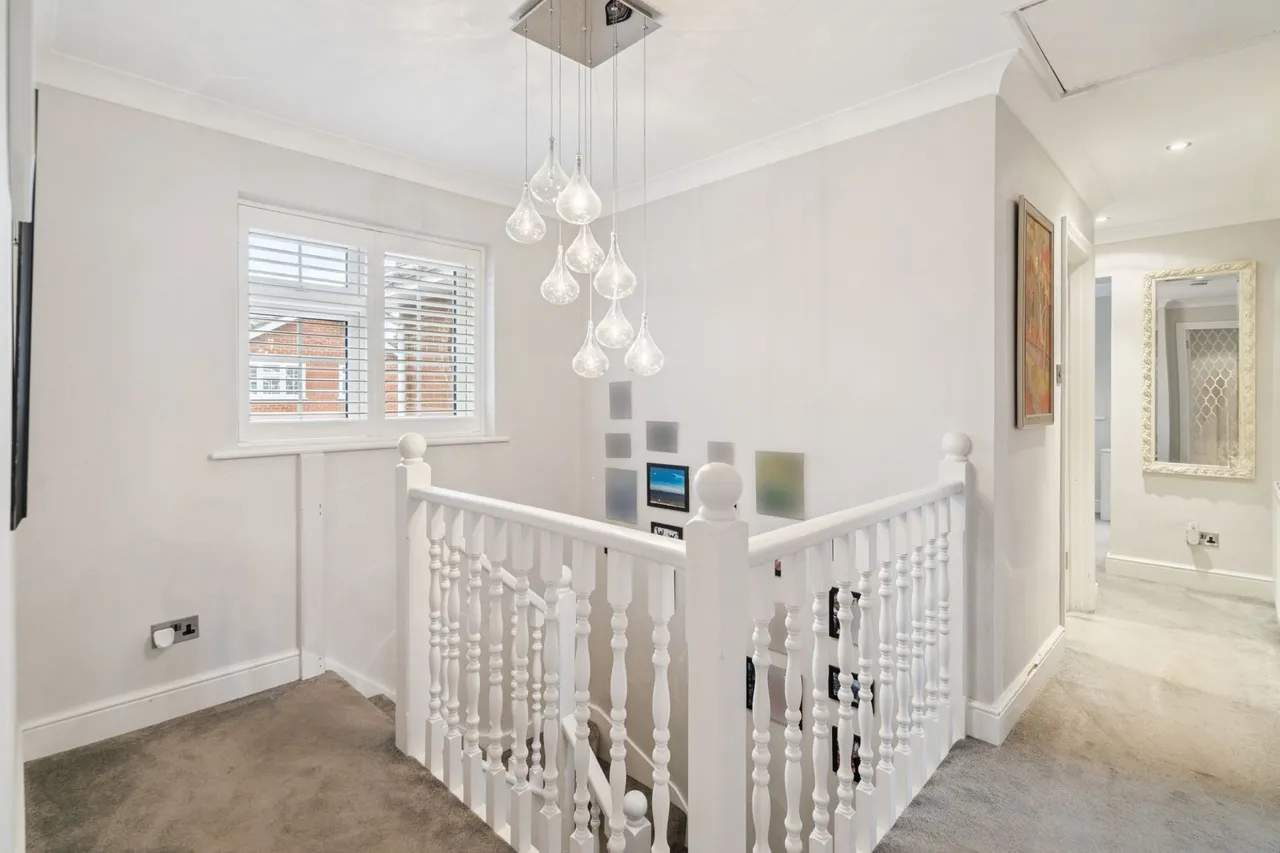Manor Farm Way, Seer Green, HP9, photo 8