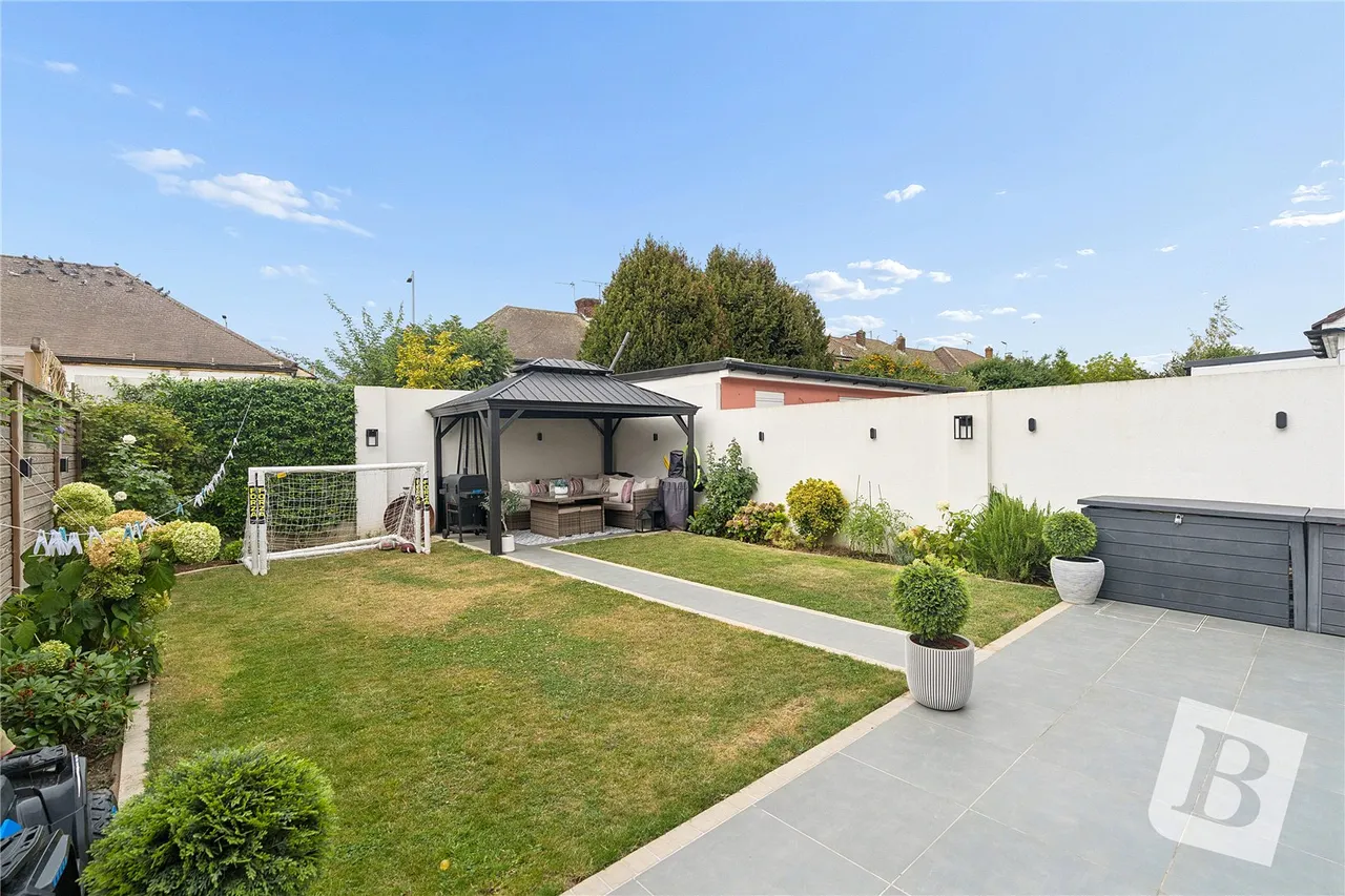 Parkside Avenue, Romford, RM1, photo 18