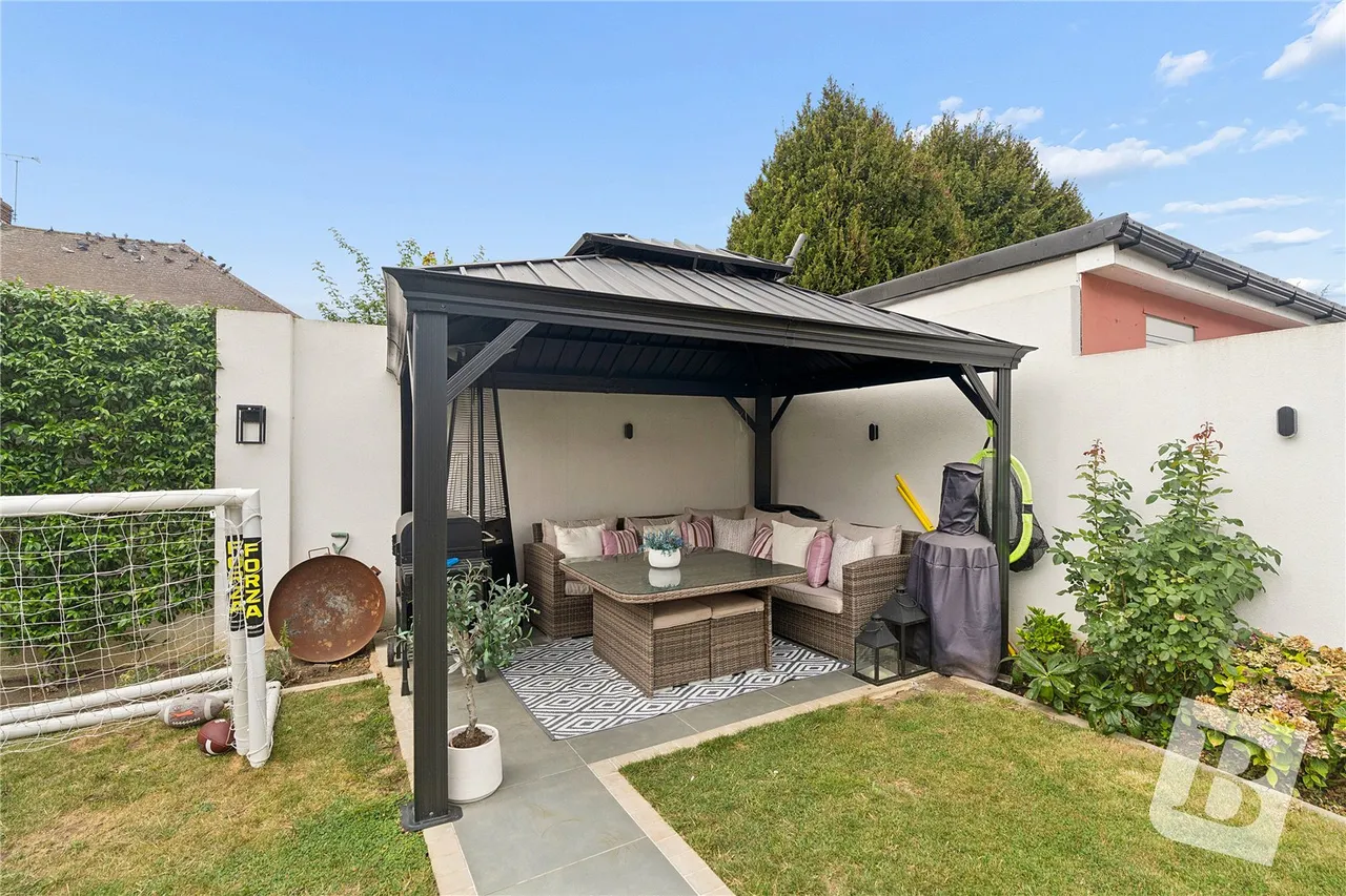 Parkside Avenue, Romford, RM1, photo 19